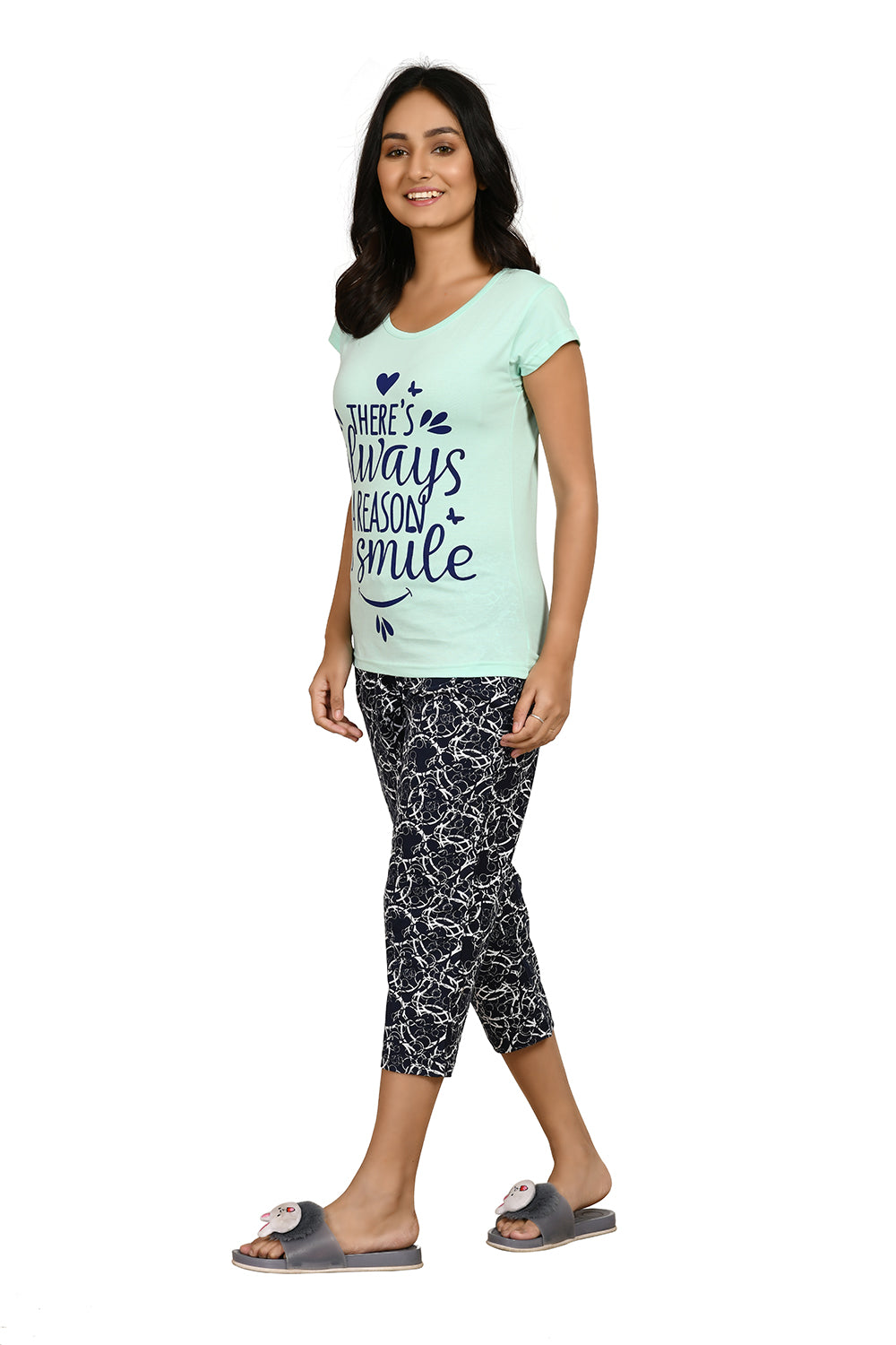 Navy Blue Ripples Printed Capri